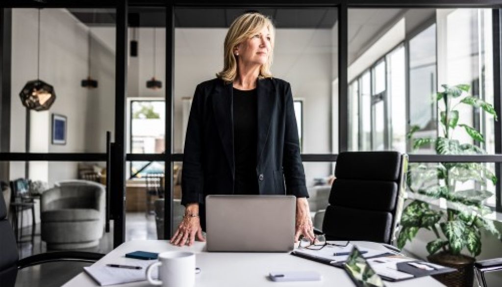 Le cadre dirigeant doit participer à la direction de l'entreprise