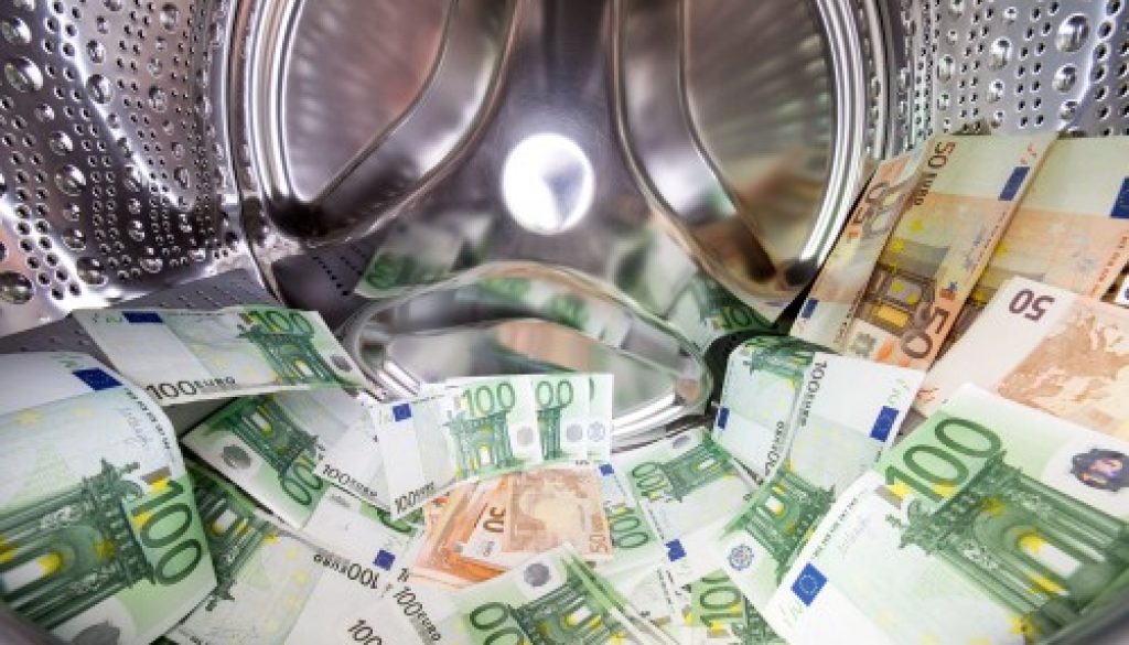 Professionnels du droit : lutte contre le blanchiment