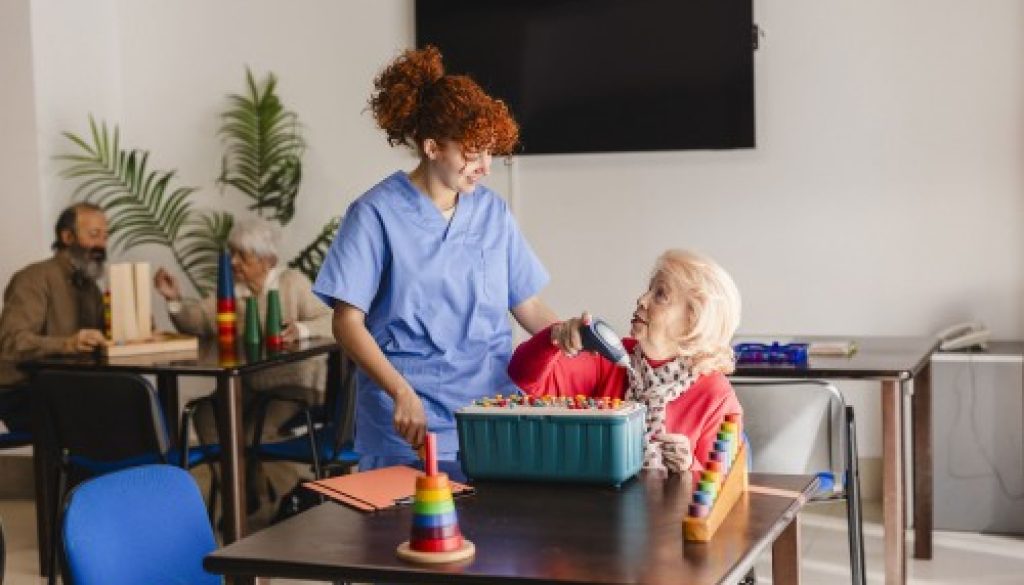 Médico-social : accueil de jour en Ehpad et petites unités de vie
