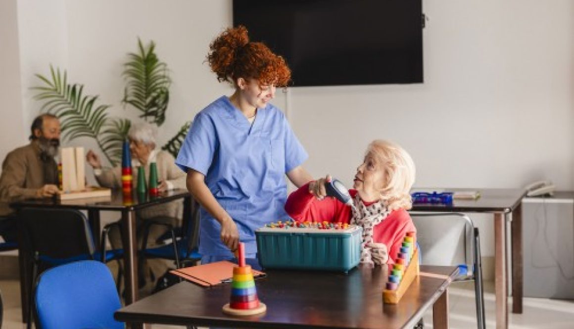 Médico-social : accueil de jour en Ehpad et petites unités de vie